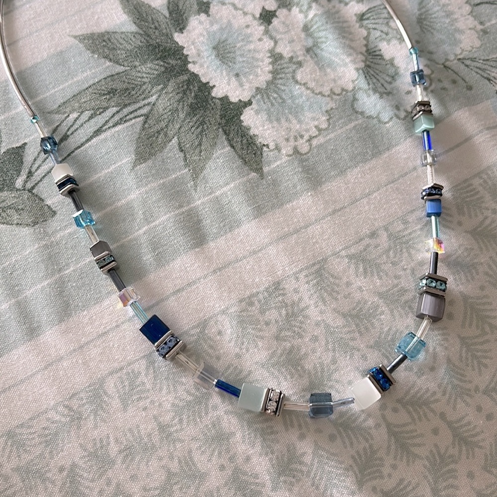 Blue themed artistic necklace